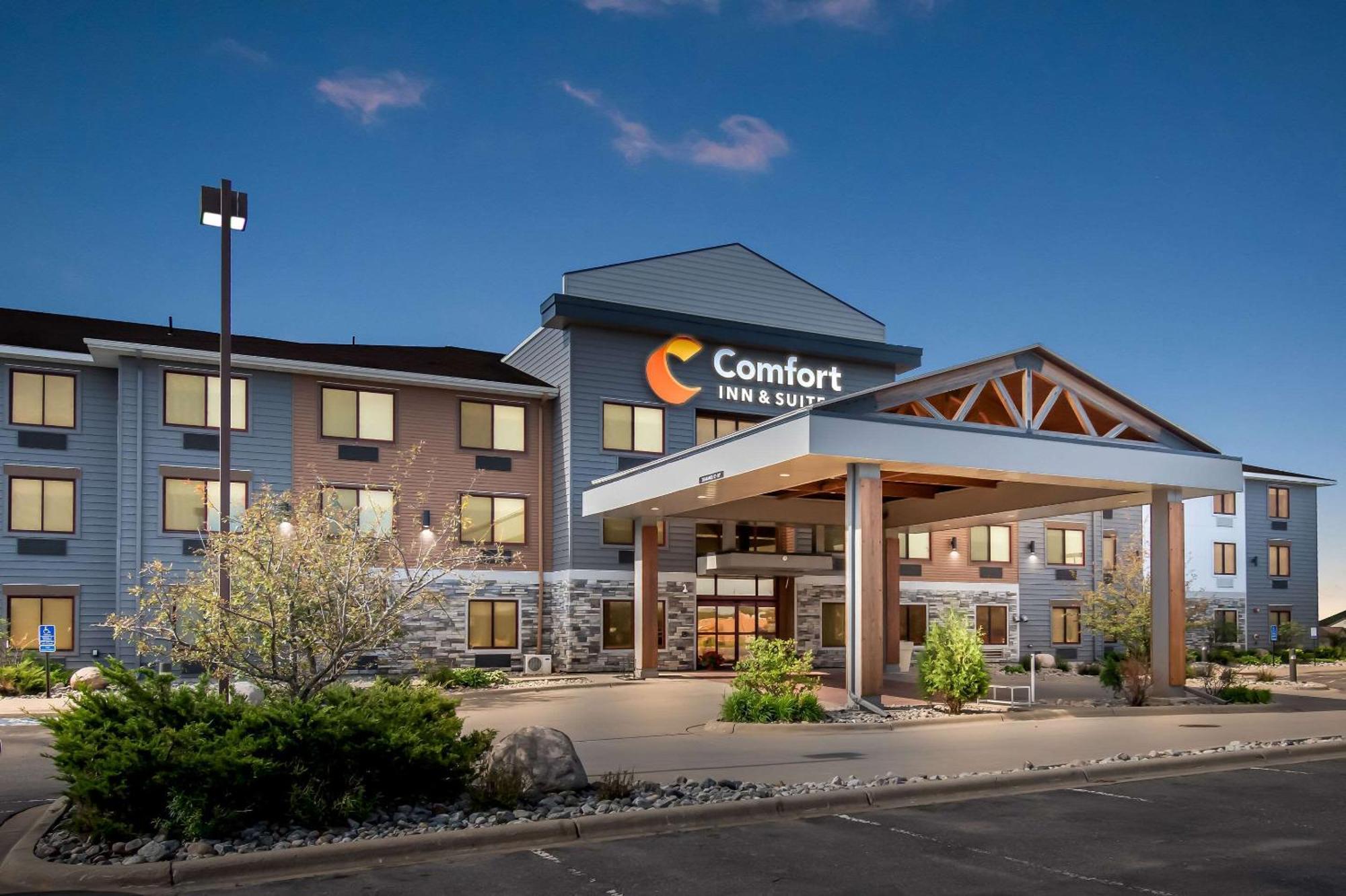 Comfort Inn & Suites Mountain Iron And Virginia Bagian luar foto