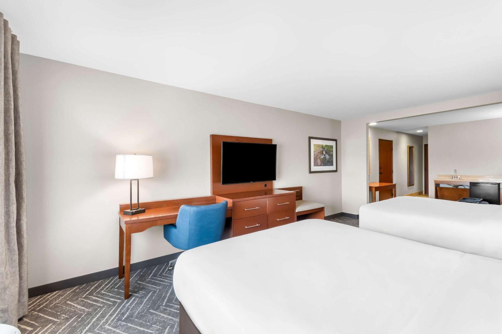 Comfort Inn & Suites Mountain Iron And Virginia Bagian luar foto