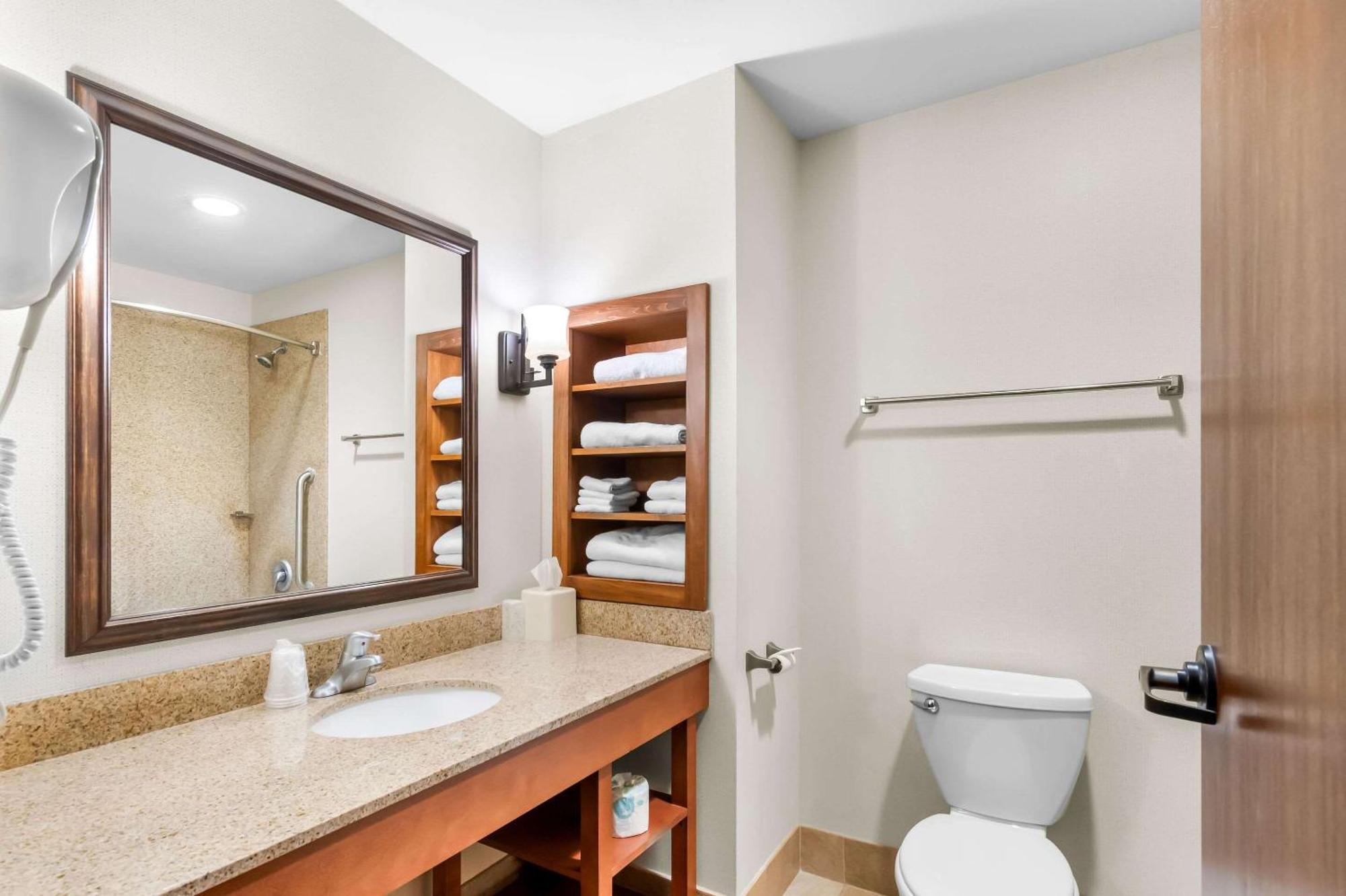 Comfort Inn & Suites Mountain Iron And Virginia Bagian luar foto